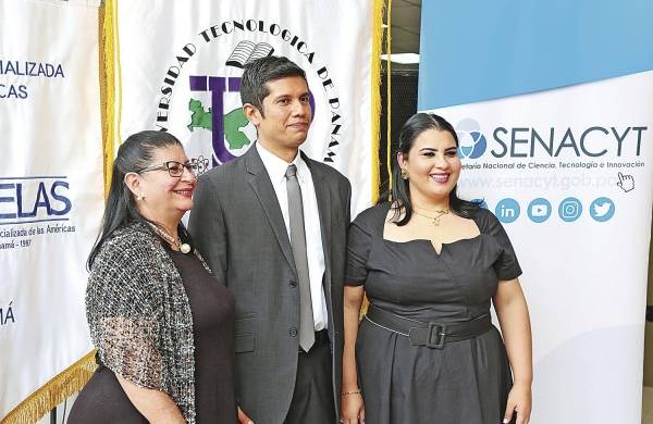 Natividad Quintero Fuentes, Kexy Rodríguez y María de Jesús Díaz-Quintero