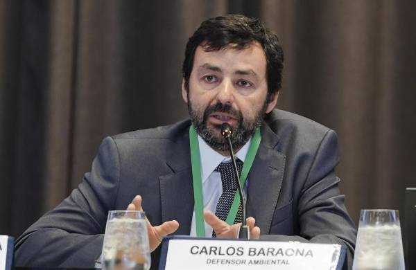 El abogado ambientalista chileno Carlos Baraona habla durante el Segundo Foro Anual sobre Defensores y Defensoras de los Derechos Humanos en Asuntos Ambientales de América Latina y el Caribe.