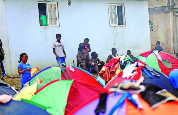 Migrantes persiguen sus sueños en medio de la mortífera pandemia de la covid-19