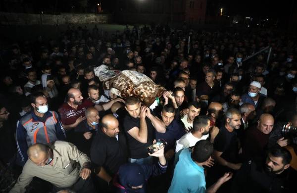 Funeral en Belén por una de las víctimas de los bombardeos israelíes sobre la Franja de Gaza.