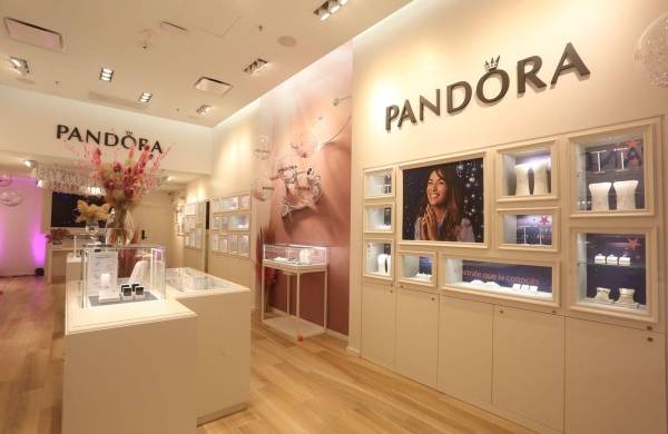 Pandora LATAM finaliza su relación comercial con Mohinani Group S.A., operador de franquicias en la región
