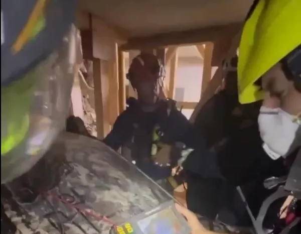 Vigilante cumple una semana atrapado bajo los escombros en Venezuela y el mundo se une para salvarlo