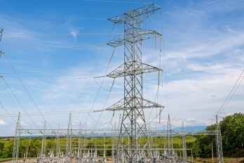 La empresa Naturgy informó que más de 95 mil clientes resultaron afectados durante la mañana por una interrupción temporal del suministro eléctrico.