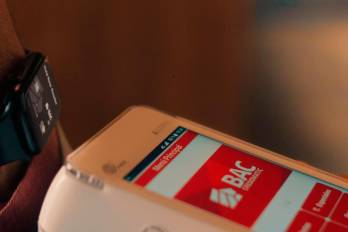 Puede utilizar su tarjeta de crédito o débito de manera segura desde su reloj inteligente.