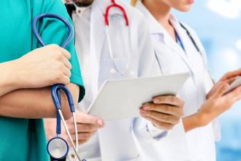 Pensamiento crítico en salud:¿Es imprescindible la importación de médicos especialistas?