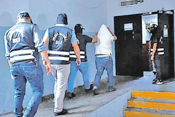 Caso Pandora: MEF aparta funcionarios, congela créditos fiscales y ordena auditoría integral en la DGI