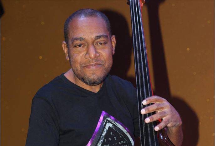 El bajista Germán ‘Chispa’ Lawson formó parte de los grupos Proyecto Tuira y la Orquesta LaKshamba.