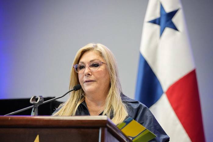 Durante el lanzamiento, la ministra de Cultura, Maruja Herrera, amplió su visión sobre el alcance de esta feria.