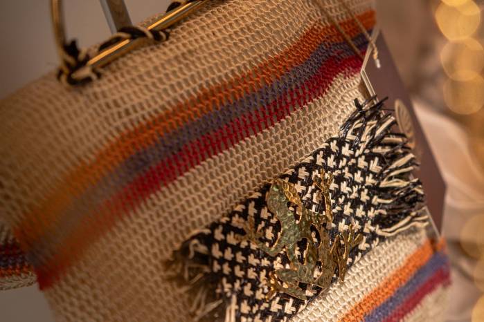 Son proyectos de moda que trabajan con comunidades de artesanos