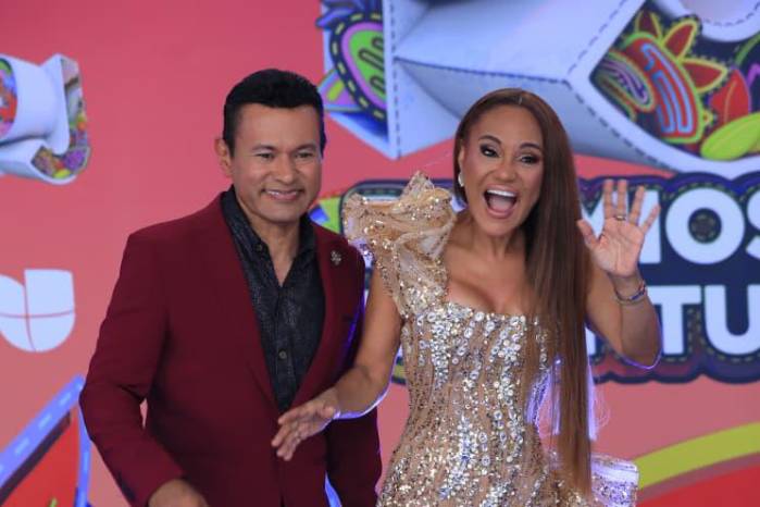 En imágenes | Así se vio la alfombra azul de los Premios Juventud 2025