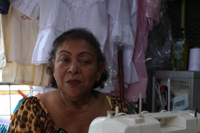 Julia Morales, costurera por más de dos décadas.
