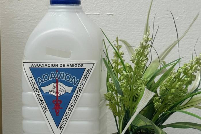 Alcancía de donación de ADAVION.