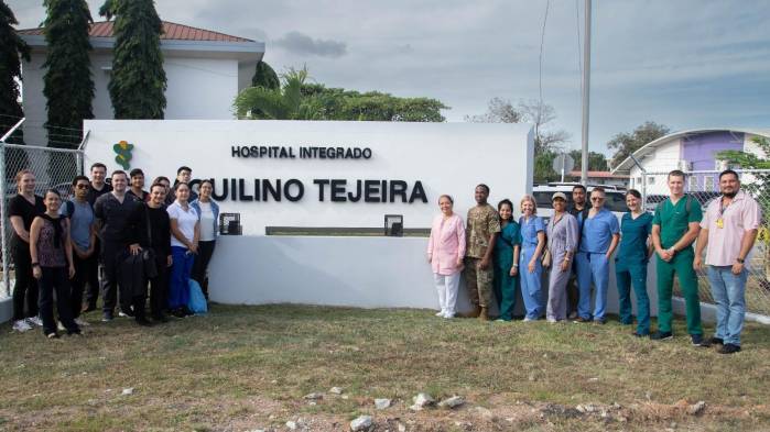 Médicos estadounidenses en el Hospital Aquilino Tejeira.