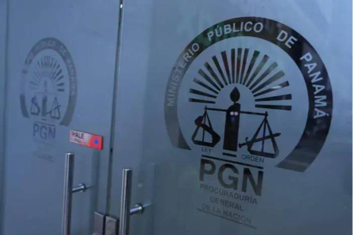 El Juzgado Penal de Adolescentes ordenó la detención provisional de un menor investigado por un presunto delito de posesión y tráfico de armas y explosivos.