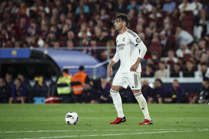 Raúl Asencio del Real Madrid.