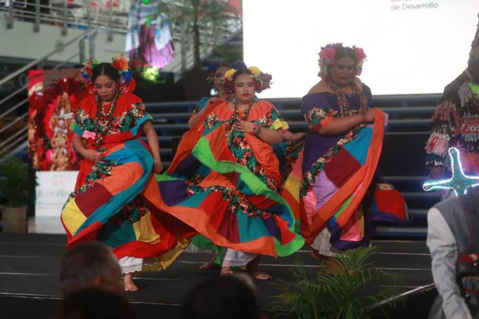 La apertura del Conatur contó con presentaciones artísticas culturales.