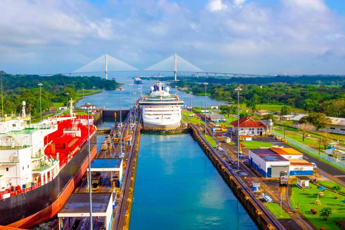 El Canal de Panamá es el principal activo económico del país.