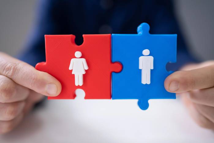 Según el estudio, al ritmo actual de progreso la paridad global podría tardar alrededor de 123 años en alcanzarse.