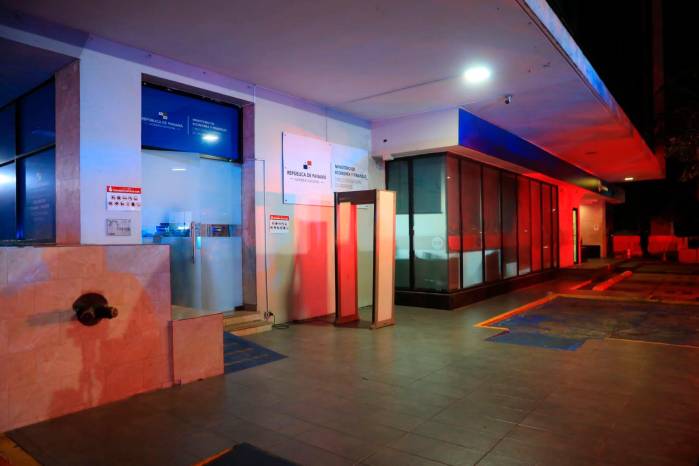 Al momento del desperfecto habían dos personas dentro del elevador.