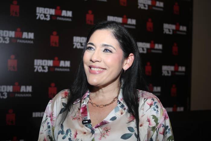 La directora del evento, Rina Aguirre.