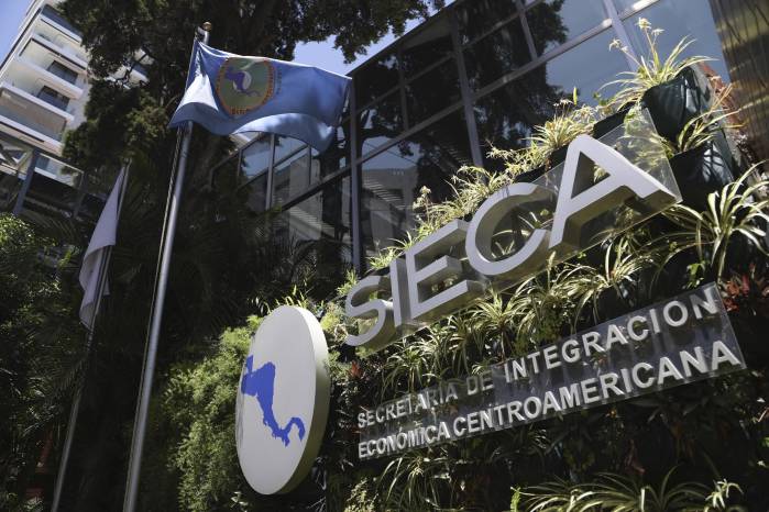 Fotografía que muestra la fachada de la sede de la Secretaría de Integración Económica Centroamericana (SIECA) este miércoles, en Ciudad de Guatemala.