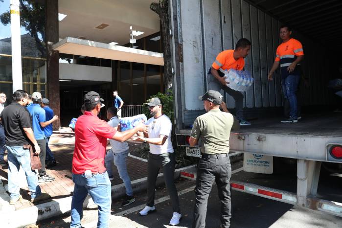 La distribución de ayuda humanitaria tras el terremoto exige transparencia, controles sobre los recursos públicos y atención equitativa a las familias damnificadas, sin distinciones políticas.
