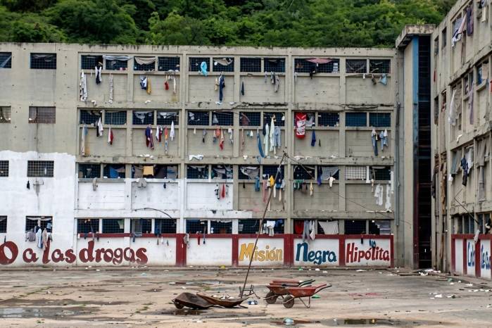 El Observatorio Venezolano de Prisiones cuestionó que, pese a que las autoridades venezolanas han anunciado investigaciones después de estos hechos, no se conocen públicamente sus resultados.