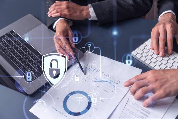 La pena en la Ley 478 se agrava cuando los ciberataques afectan bancos, hospitales, empresas de energía o telecomunicaciones.