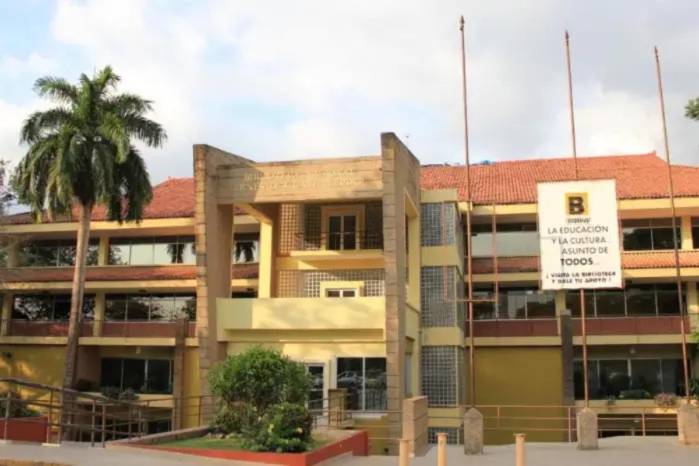 La Biblioteca Nacional corría el riesgo de cierre por la falta de fondos.