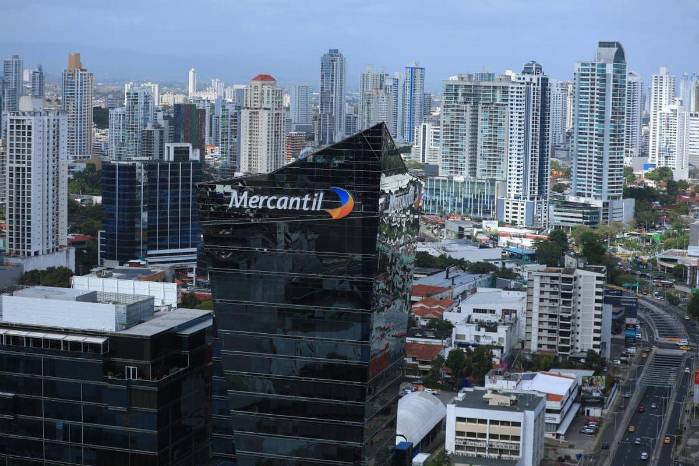 Los ingresos del Gobierno Central cayeron 5% el primer mes del año y disparan el déficit total.