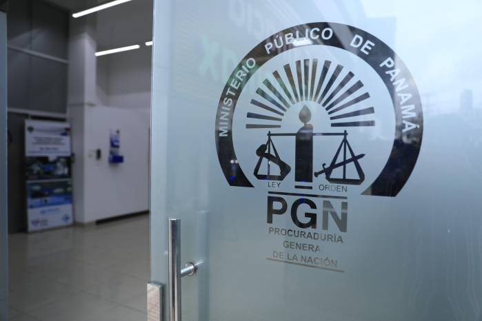 Fiscales se apersonaron a la sede del MOP y del Banco Nacional en busca de información relacionada con el caso.