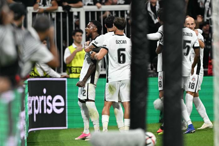 Michael Amir Murillo celebrando su gol ante el Marsella.