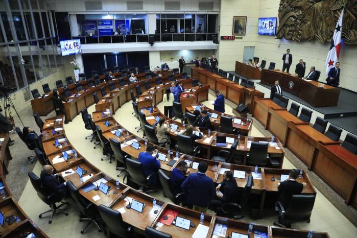 El pleno de la Asamblea debe ratificar la conformación.