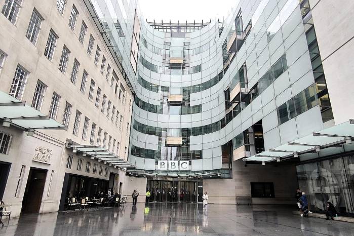 El presidente de la cadena BBC, Samir Shah, pidió este lunes disculpas al Parlamento británico en una carta en la que reconoció errores de criterio en la edición de un documental sobre Trump.