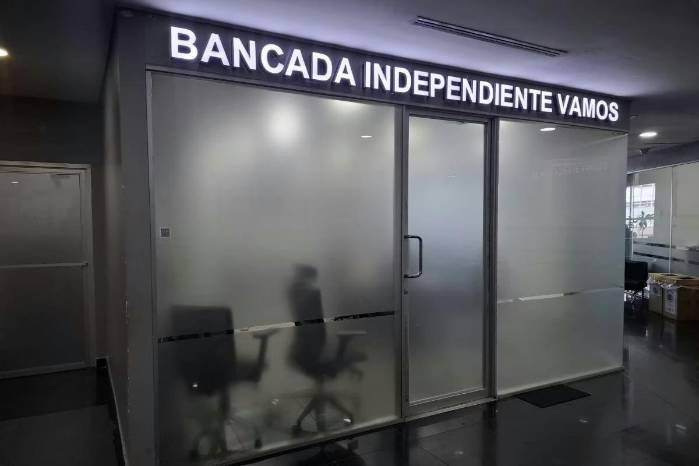 La coalición señaló además que iniciará el proceso interno correspondiente para evaluar la continuidad de Samaniego y Zamora dentro del colectivo.