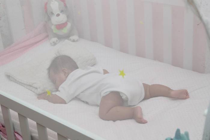 Bebé durmiendo en el Hogar María Guadalupe