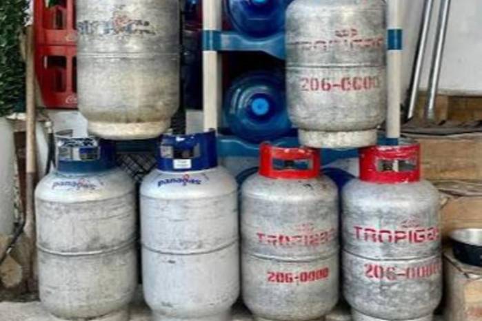 Comerciantes aseguran que no pueden alterar el contenido de los cilindros y rechazan las multas impuestas.
