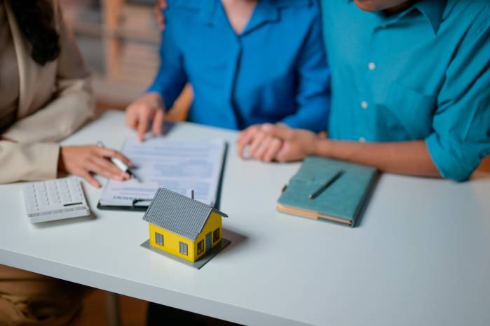 A noviembre de 2025, las hipotecas concentran el 57.8% del saldo del crédito otorgado a extranjeros en Panamá, según datos de APC Experian.