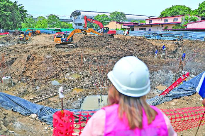 La construcción del hotel escuela lleva un 20% de avance.