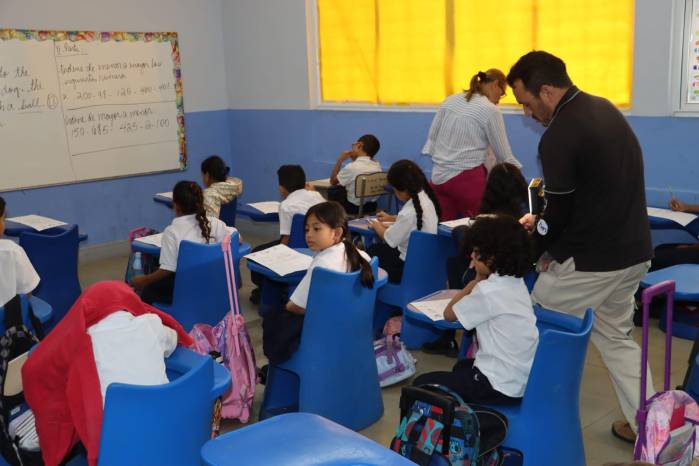 Formar para el futuro implica dejar de ver al estudiante como un producto terminado y reconocerlo como una persona capaz de aprender, evolucionar, innovar y hacer realidad sus sueños.