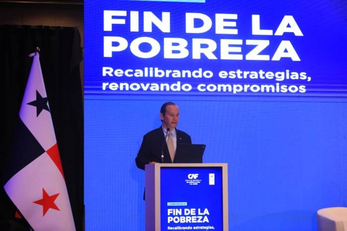 El canciller de Panamá, Javier Martínez-Acha, destaca la planificación estratégica como pilar clave para el desarrollo durante la conferencia “Fin de la Pobreza”.