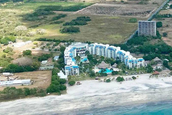 Imagen panorámica de archivo del hotel Whyndham Grand Playa Blanca.