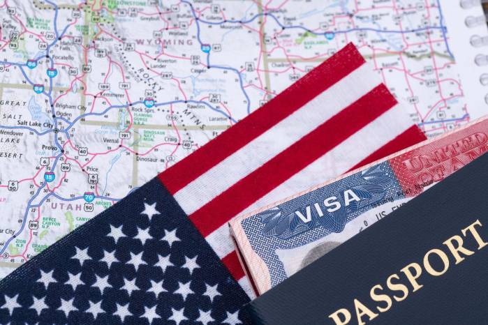 La nueva política migratoria prohíbe el ingreso a EE. UU. de 26 individuos y sus familiares directos por socavar la seguridad regional.