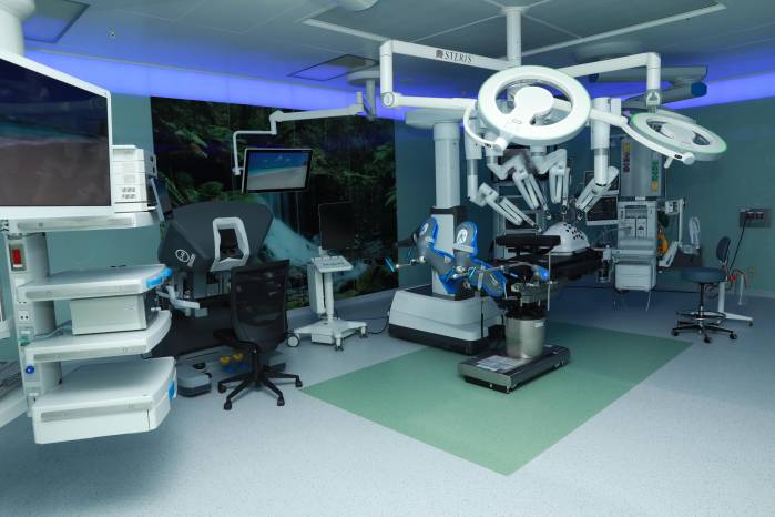Más de 7 décadas de excelencia: Hospital San Fernando innova con nuevas salas y quirófanos.