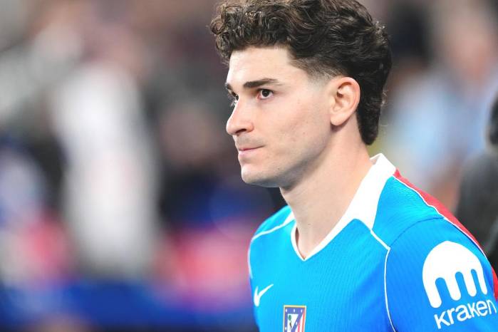 El atacante del Atlético de Madrid, Julián Álvarez, durante el partido de la Liga de Campeones de la UEFA disputado en el Estadio Tottenham Hotspur de Londres.