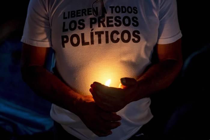 La incertidumbre continúa y crece la expectativa ante la posibilidad de que, tras más de un año de detención, Nahuel Gallo finalmente recupere su libertad.