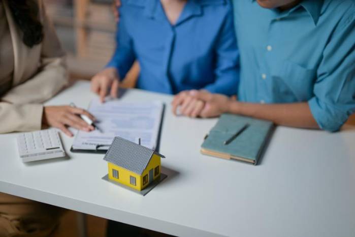 A noviembre de 2025, las hipotecas concentran el 57.8 % del saldo del crédito otorgado a extranjeros.