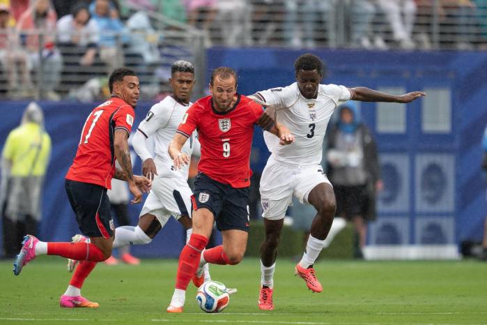 Jugadores de la selección de Panamá e Inglaterra durante un partido del Mundial 2026.