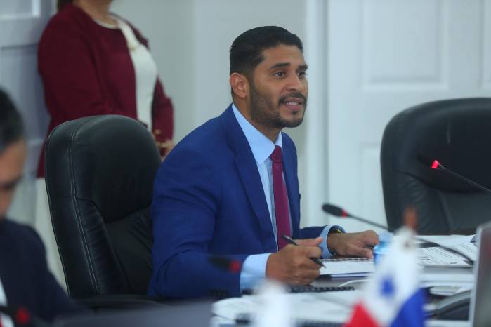 El diputado Jhonatan Vega.
