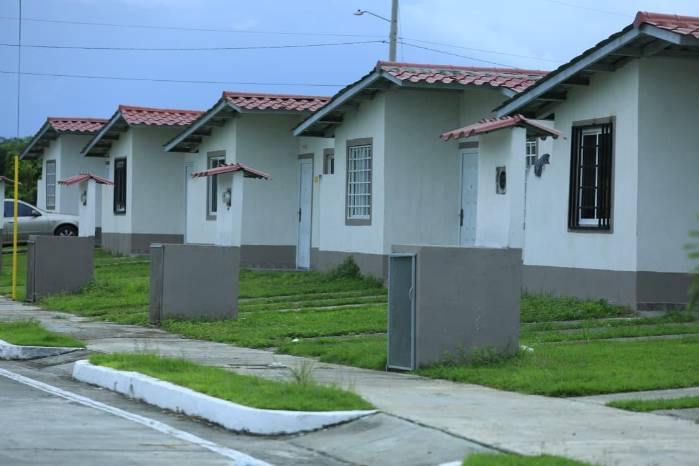 Las propiedades no horizontales cayeron 6.5% en 2025, arrastradas por una fuerte contracción de 13.5% en las hipotecas de casas y terrenos.